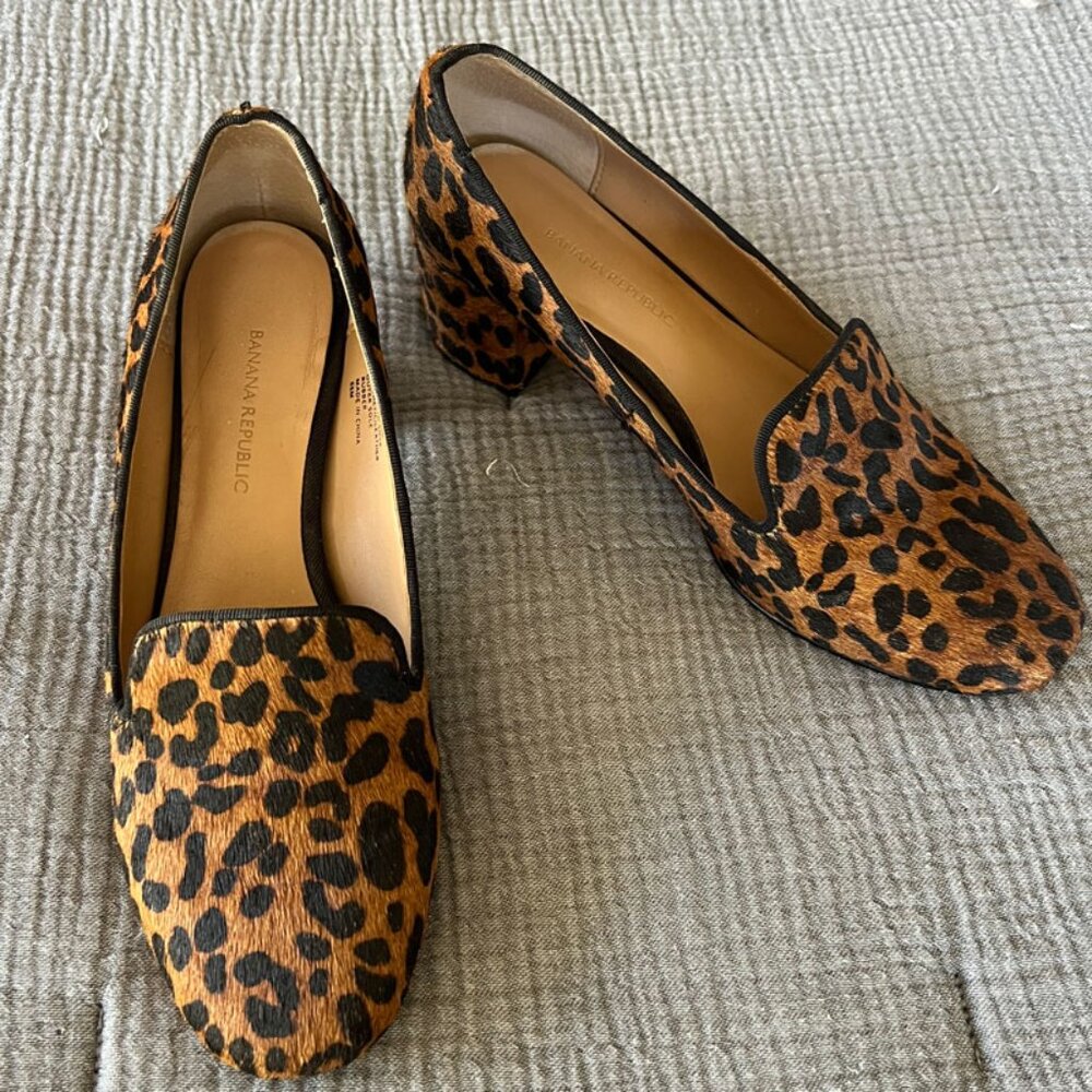 BANANA REPUBLIC | Heeled Loafer - Leopard Print